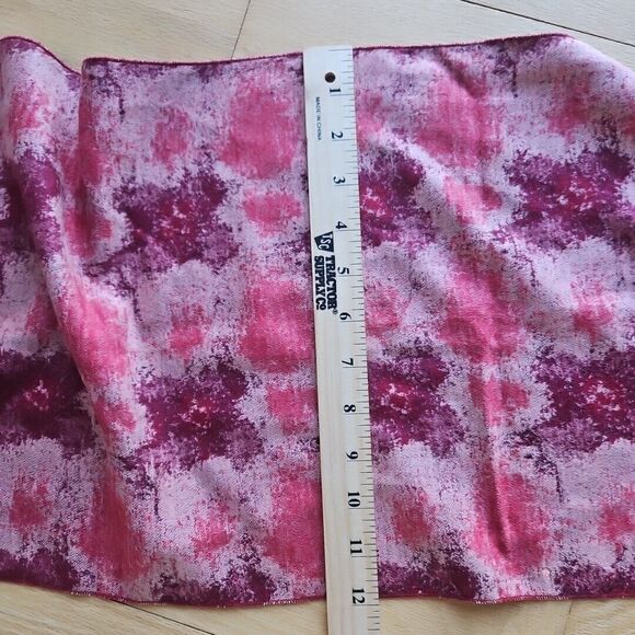 CUDDLE DREAMS Red/pink/ Maroon Floral Geo Scarf 100% Silk Super Soft 70"x12" NWT - Picture 7 of 8